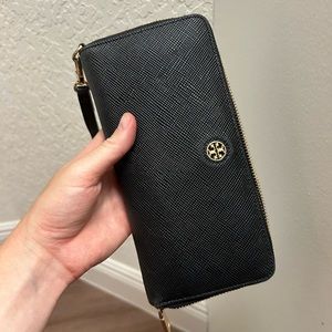 Black Textured Women's Wallet